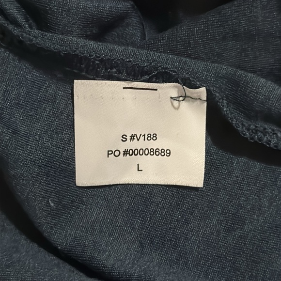 Vuori Strato Tech Polo Navy Heather Preppy Performance Athleisure-Large - Picture 8 of 8